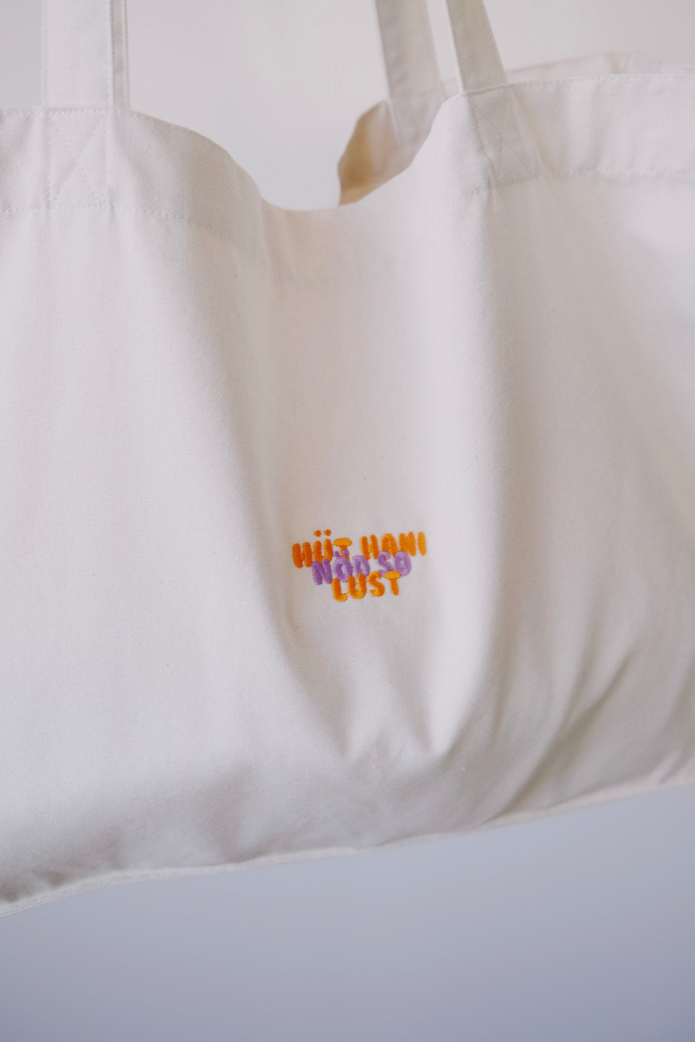 Shopper Bag - HÜT HANI NÖD SO LUST - Embroidery - collab zürich