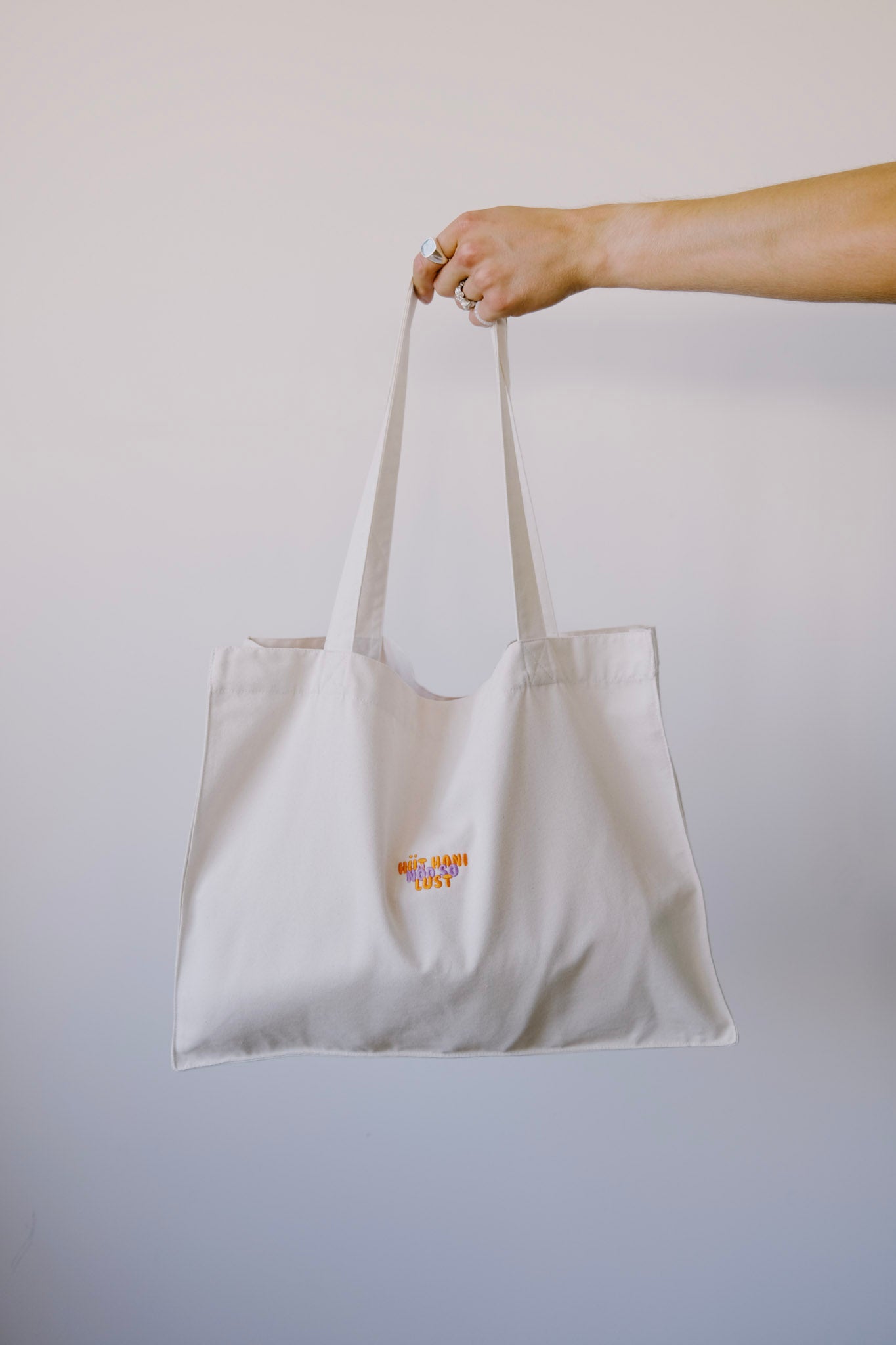 Shopper Bag - HÜT HANI NÖD SO LUST - Embroidery - collab zürich