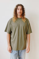 Unisex Oversized T-Shirt - HÜT HANI NÖD SO LUST - Khaki / Rose - collab zürich