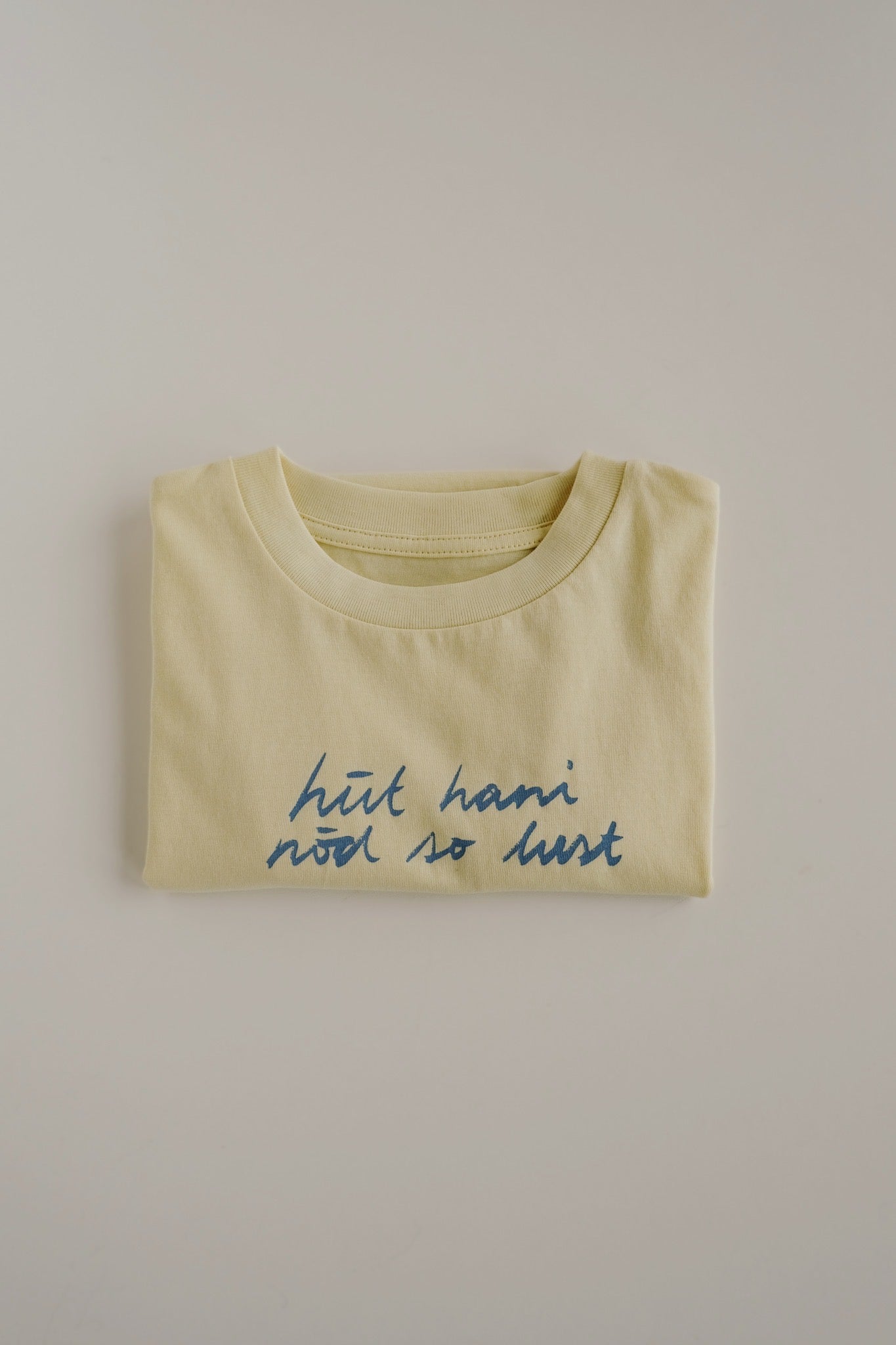 Kid T-Shirt - hüt hani nöd so lust - Butter - collab zürich