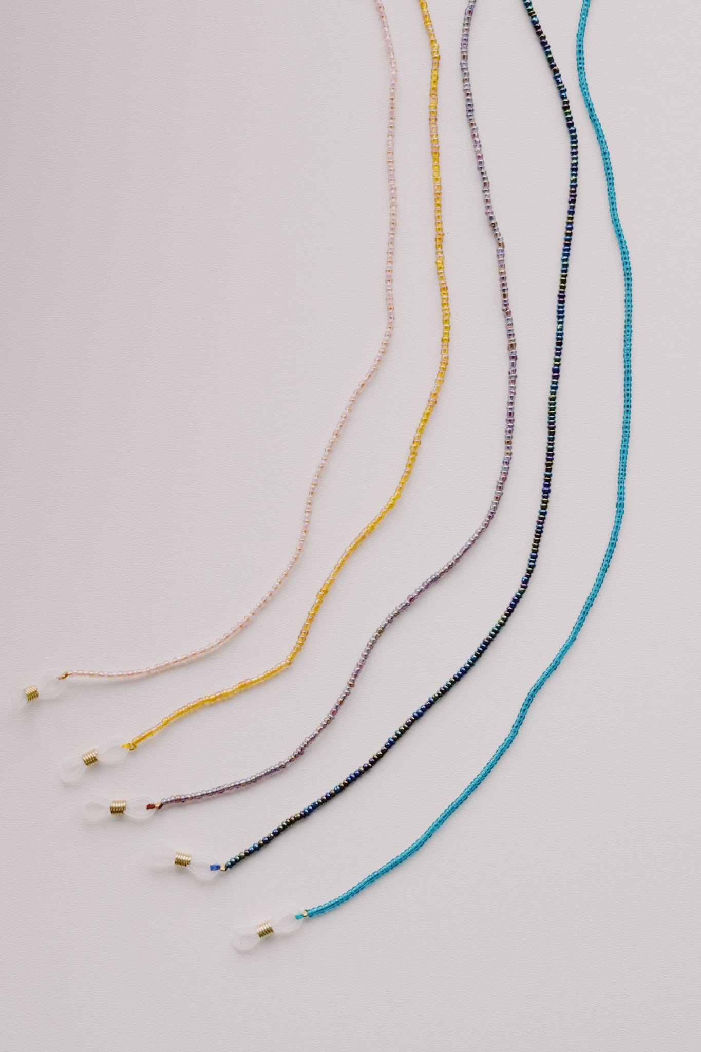 brülle bändeli / glasses necklace - shiny beads - collab zürich