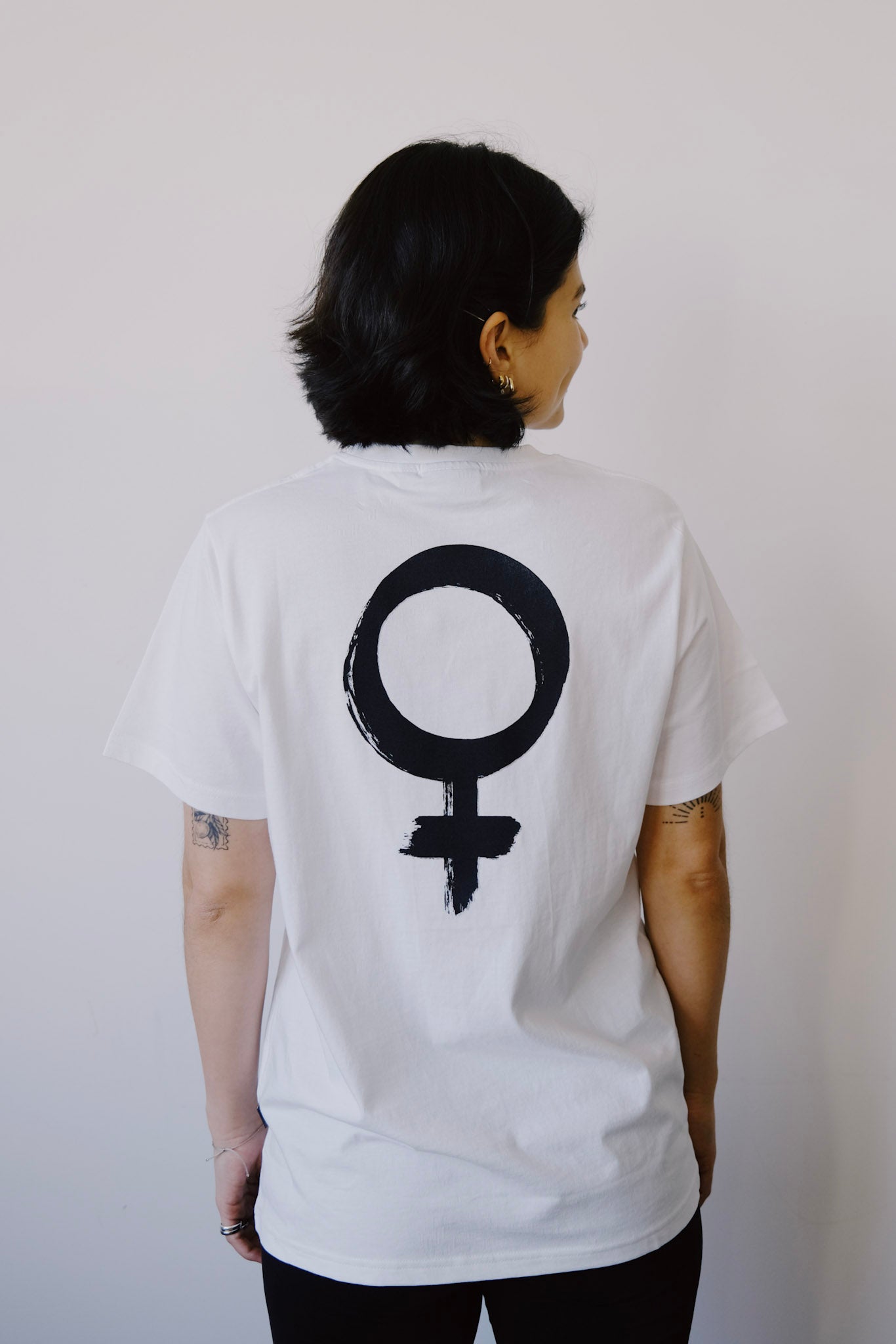 unisex t-shirt - the symbol - collab zürich