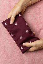 Eye Pillow - RAHA Hearts - Bordeaux - collab zürich