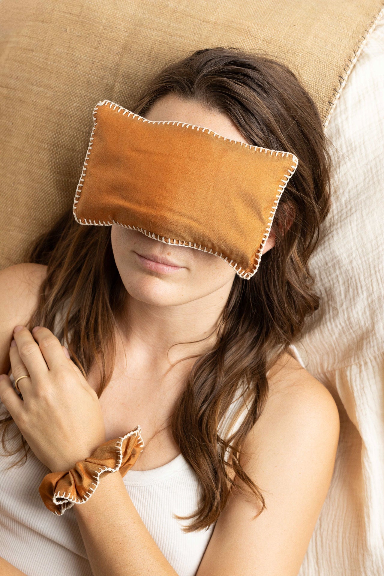 Eye Pillow - RAHA Hbik - Cognac - collab zürich