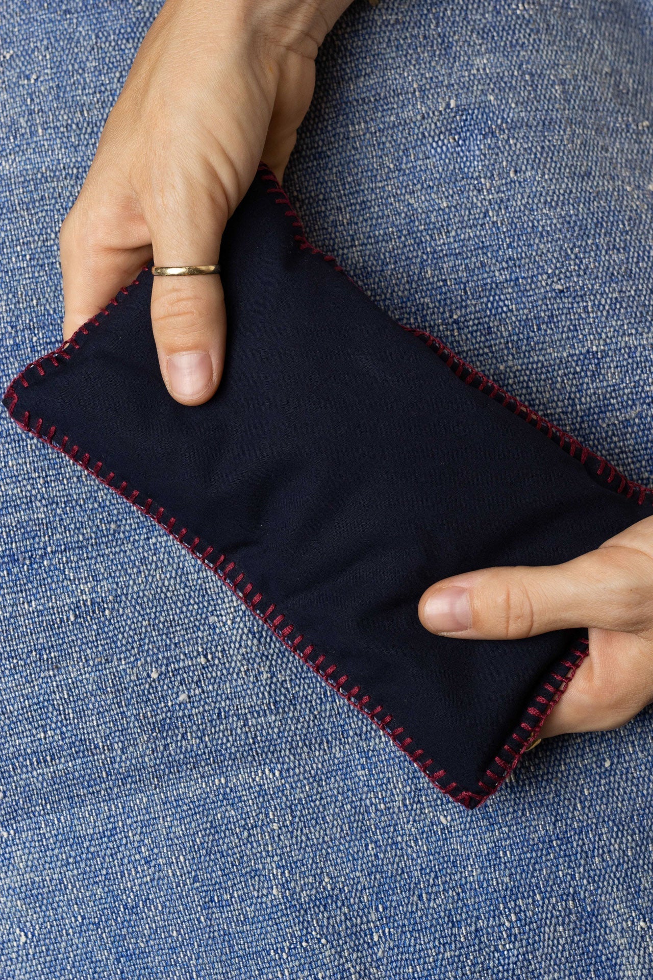 Eye Pillow - RAHA Hbik - Marine - collab zürich