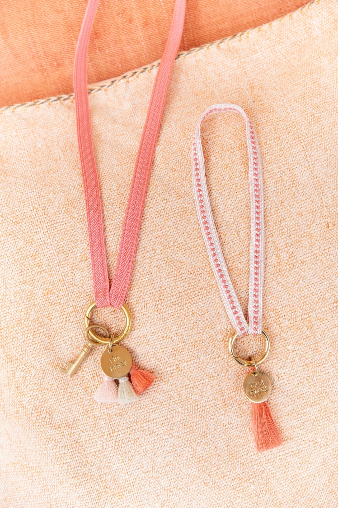 Keychain Band - ZAHRA - Flamingo - collab zürich