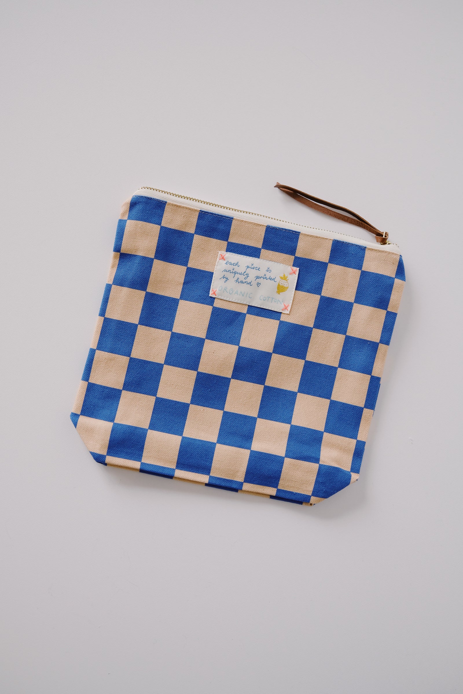 pouch - blue rose check - collab zürich