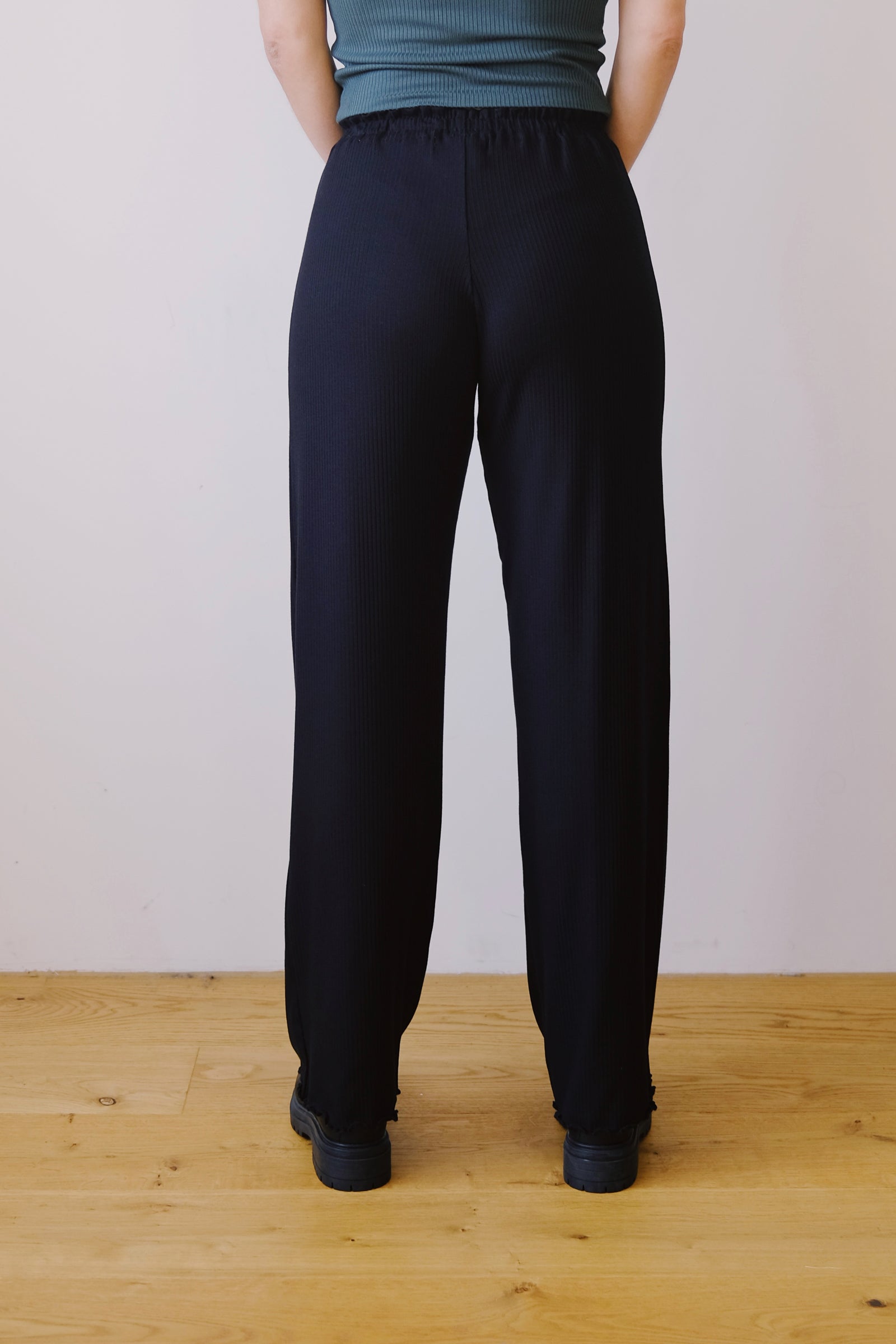 tencel pants - kira - black - collab zürich