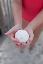 bath bomb - oatmeal milk & honey - collab zürich