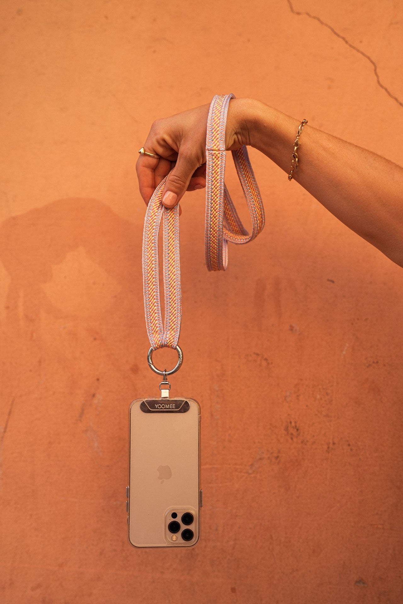 Phonechain Band - ZAHRA - Cotton Candy - collab zürich