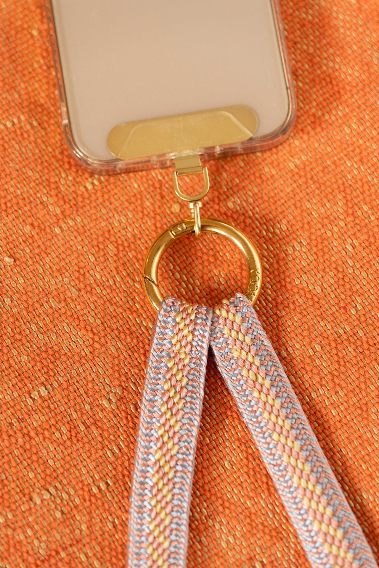 Phonechain Band - ZAHRA - Cotton Candy - collab zürich