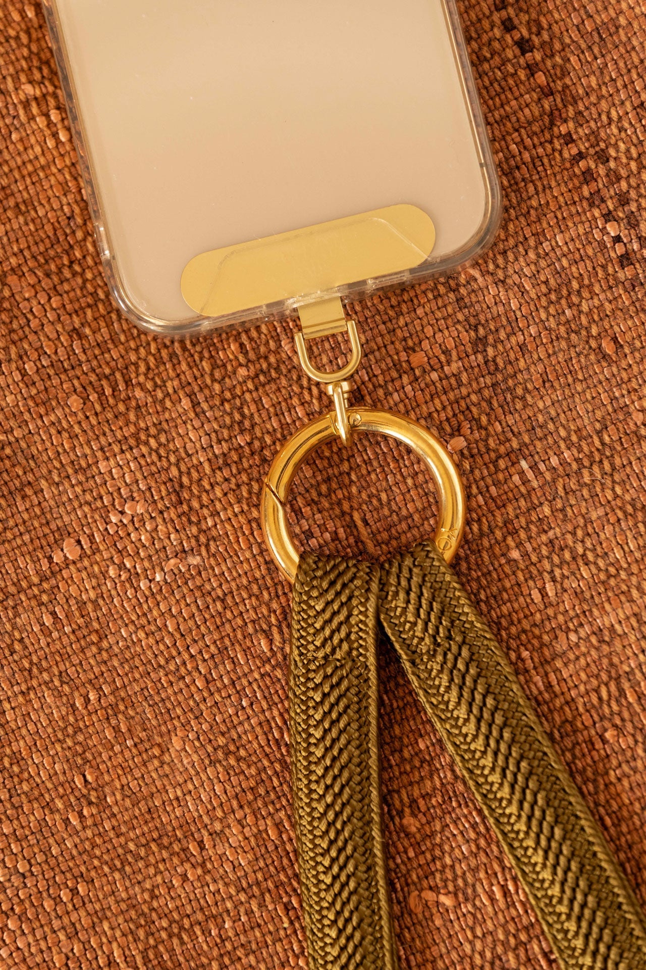 Phonechain Band - ZAHRA - Olive - collab zürich