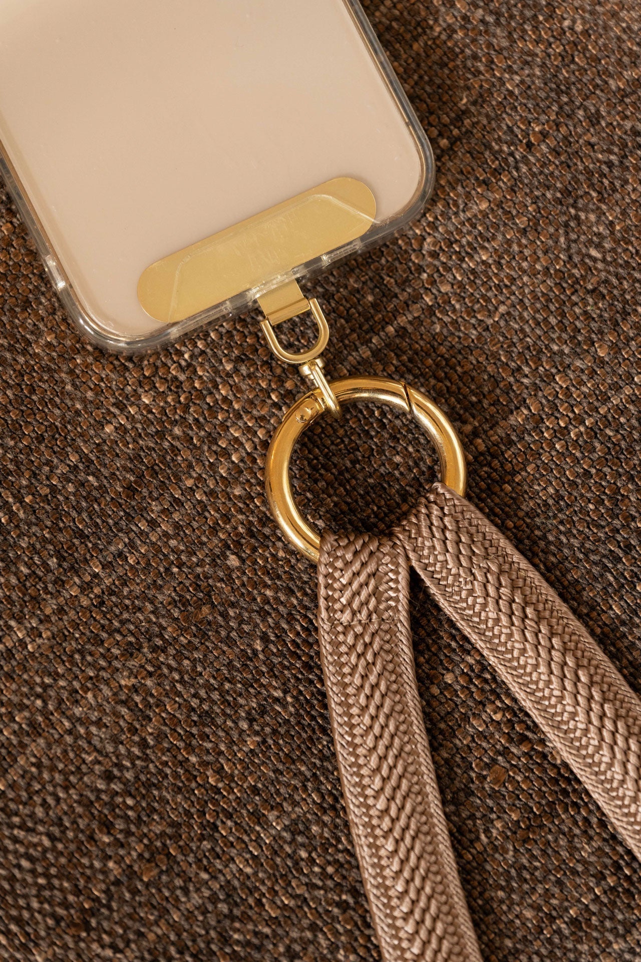 Phonechain Band - ZAHRA - Sand - collab zürich