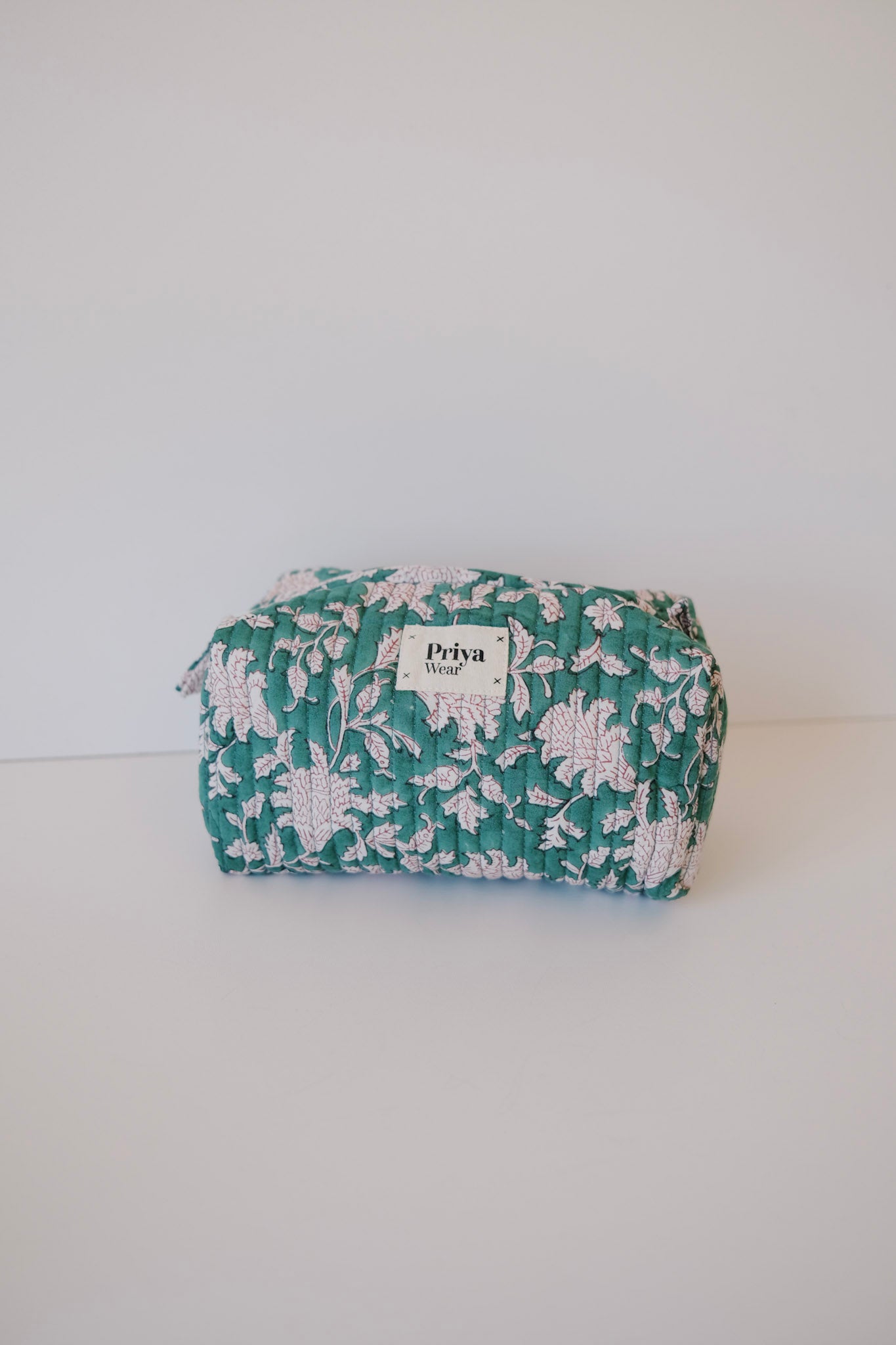 beauty bag - organic cotton - alpine - collab zürich