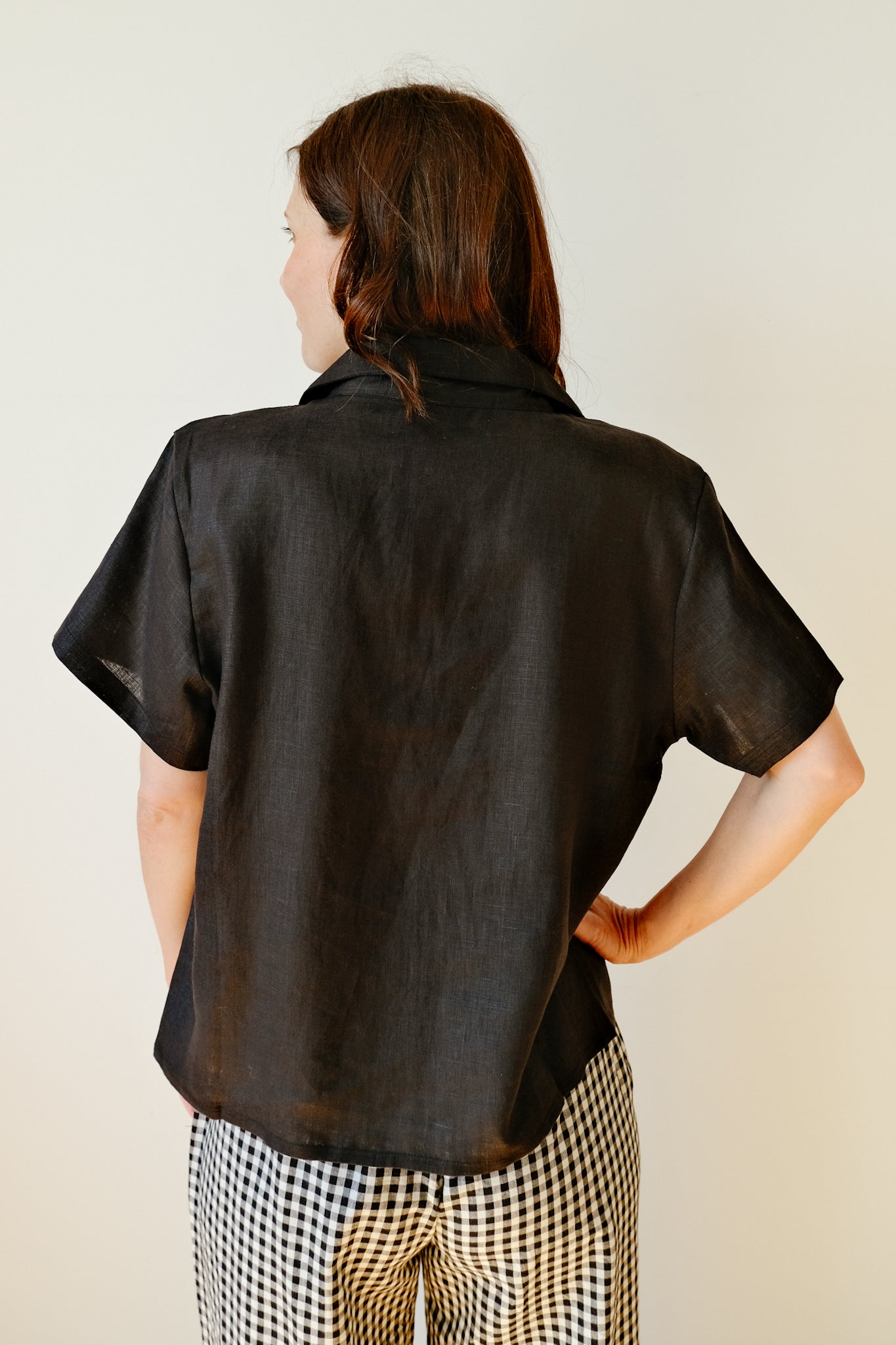 linen shirt - amber - black - collab zürich