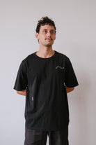 unisex t-shirt - wavy logo - black - collab zürich