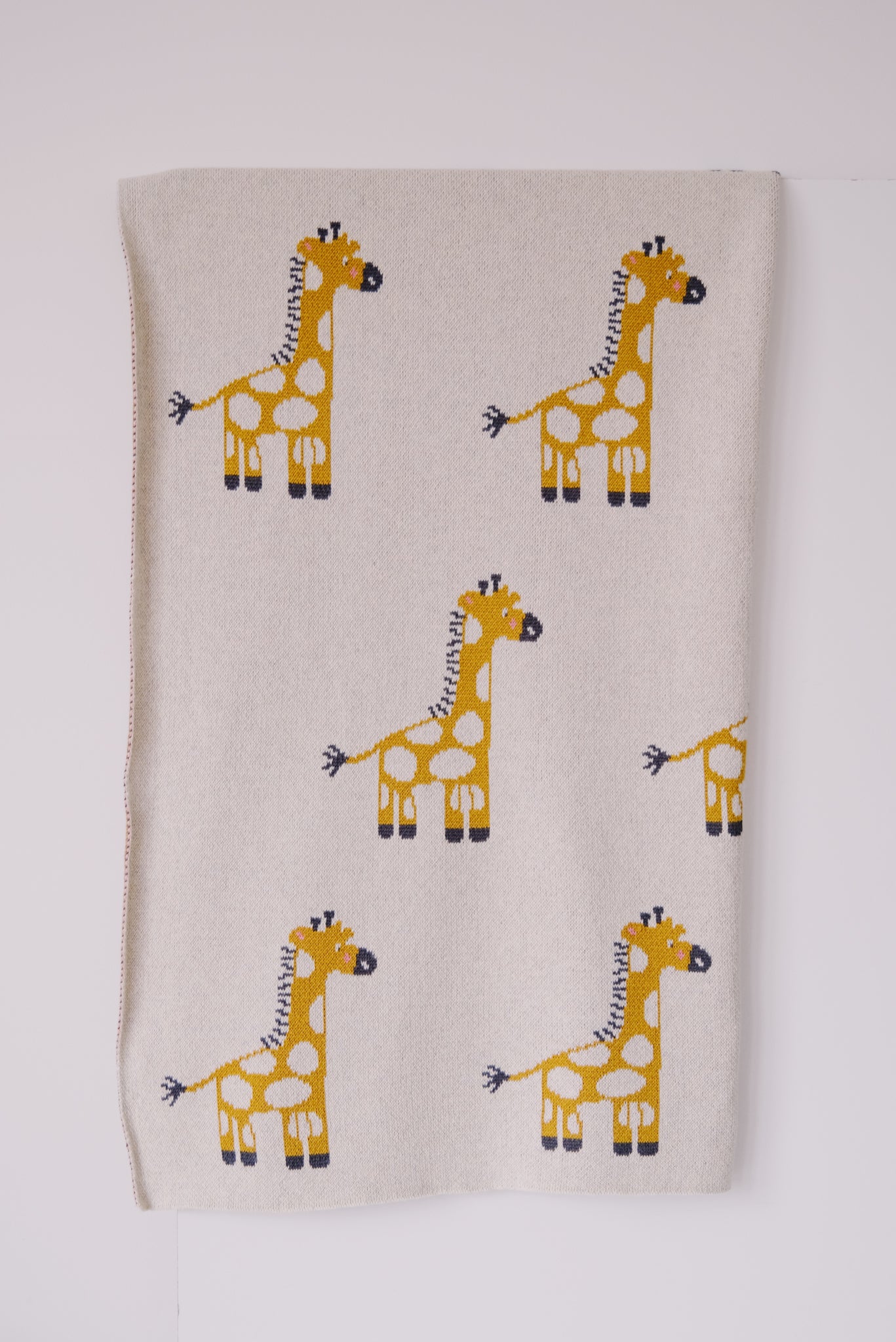 blanket - dotty giraffe - collab zürich