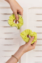 scrunchie - MEDINA linen - neon hbik - collab zürich