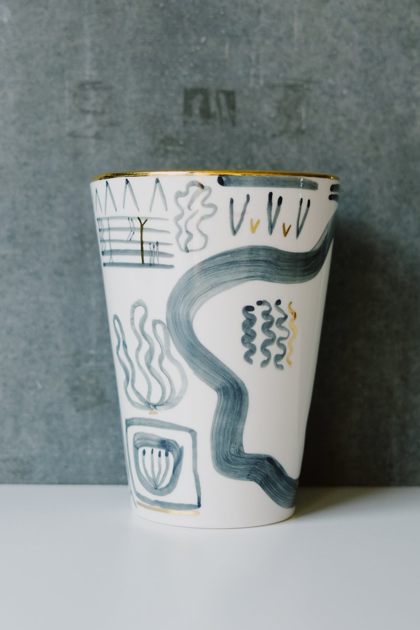 vase - unseen - midi - collab zürich