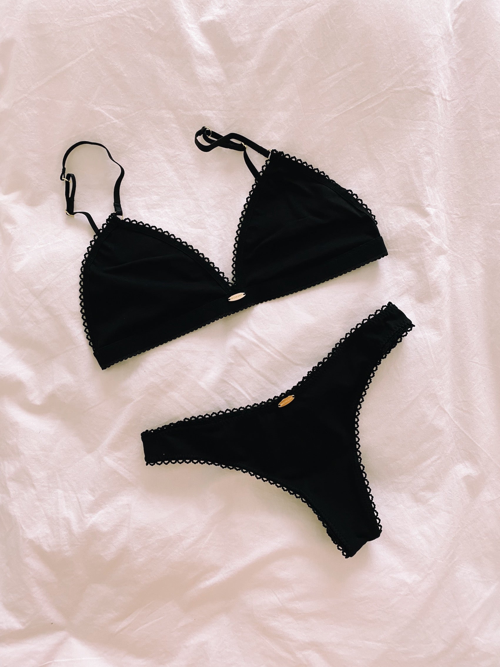 bamboo bralette - triangle - black - collab zürich