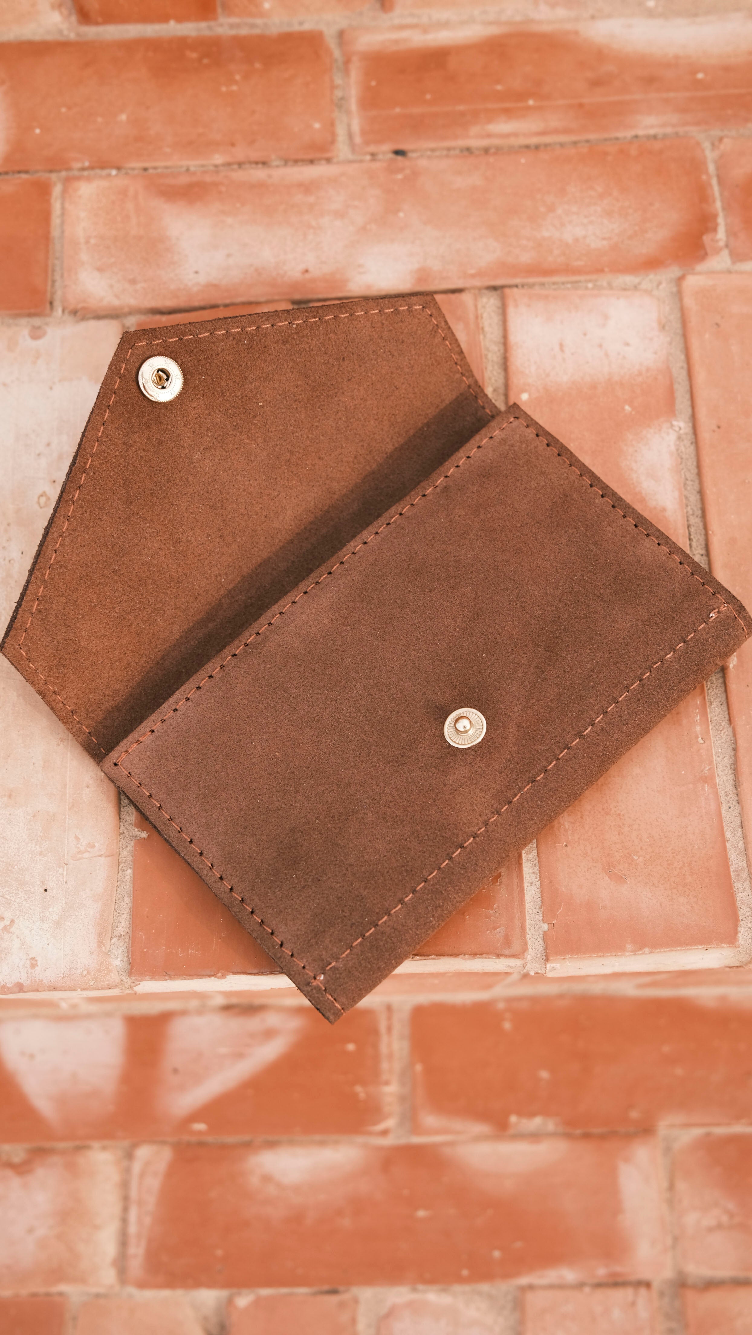 Flip Wallet - DENYA - Red Wood - collab zürich