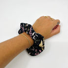 scrunchie - 10am x collab - hana - collab zürich