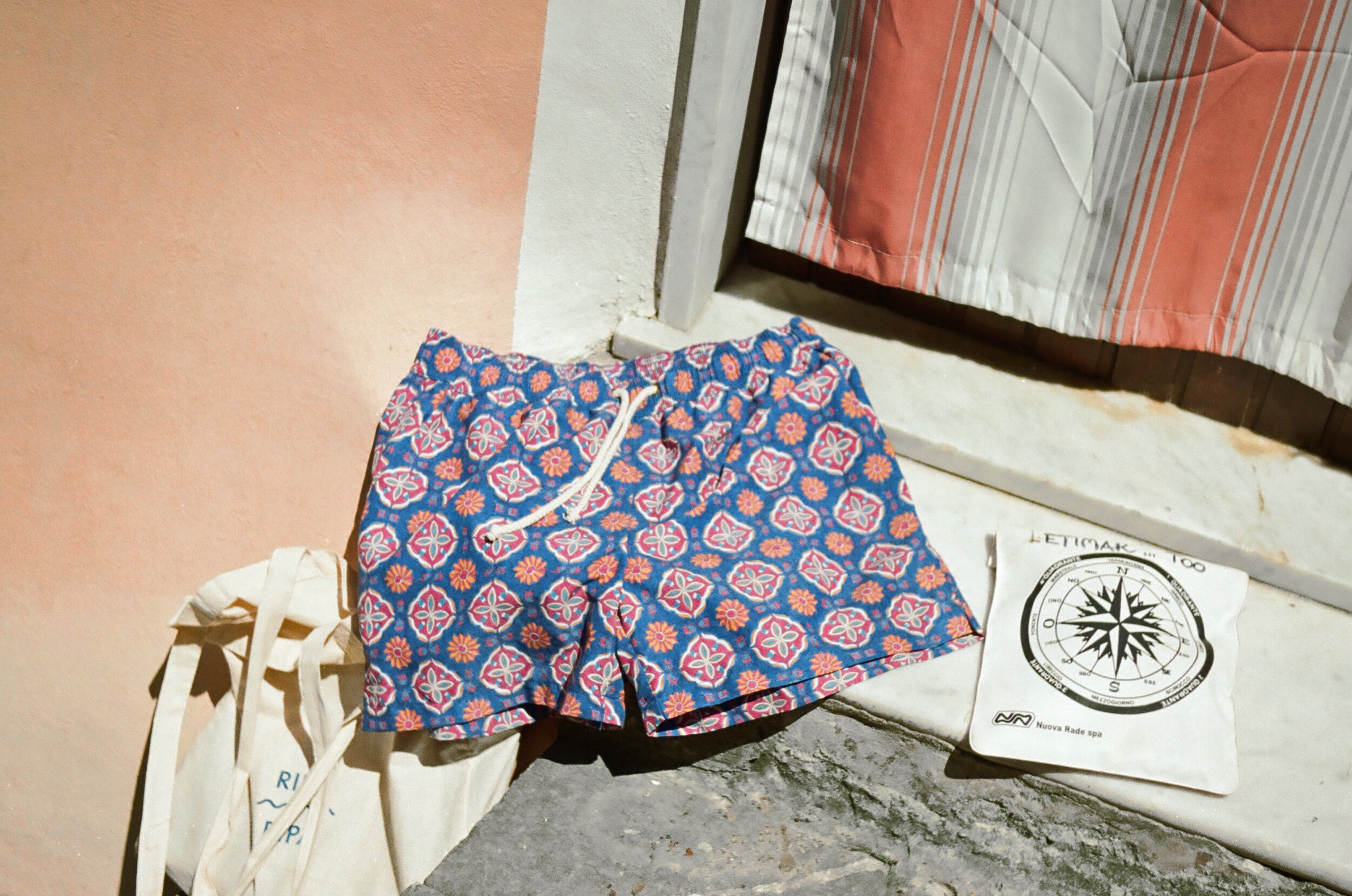 swim shorts - maestrale rosso - collab zürich