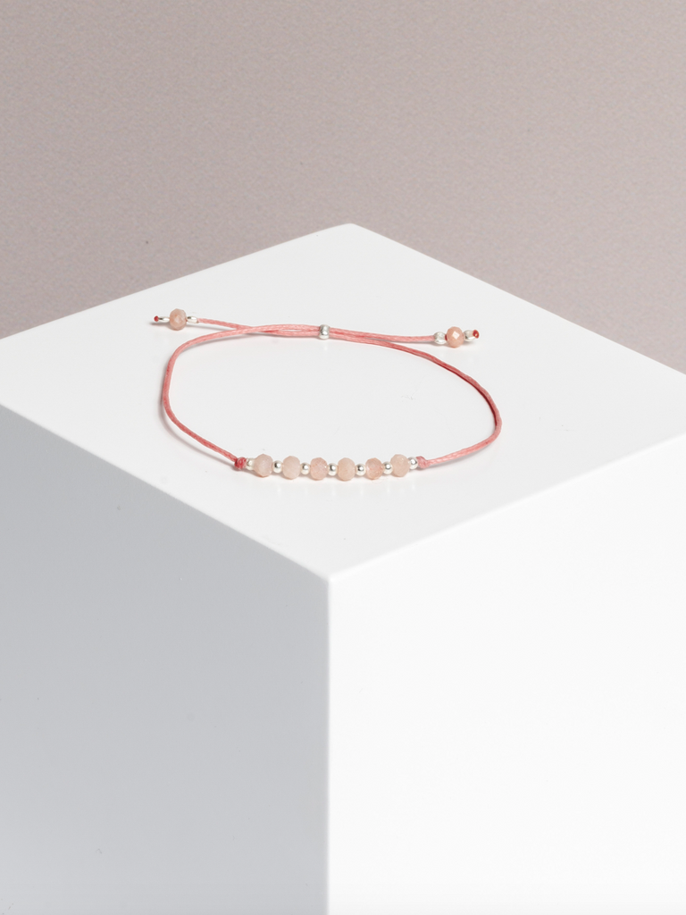 bracelet - SMALL BUT MIGHTY - peach moonstone - collab zürich