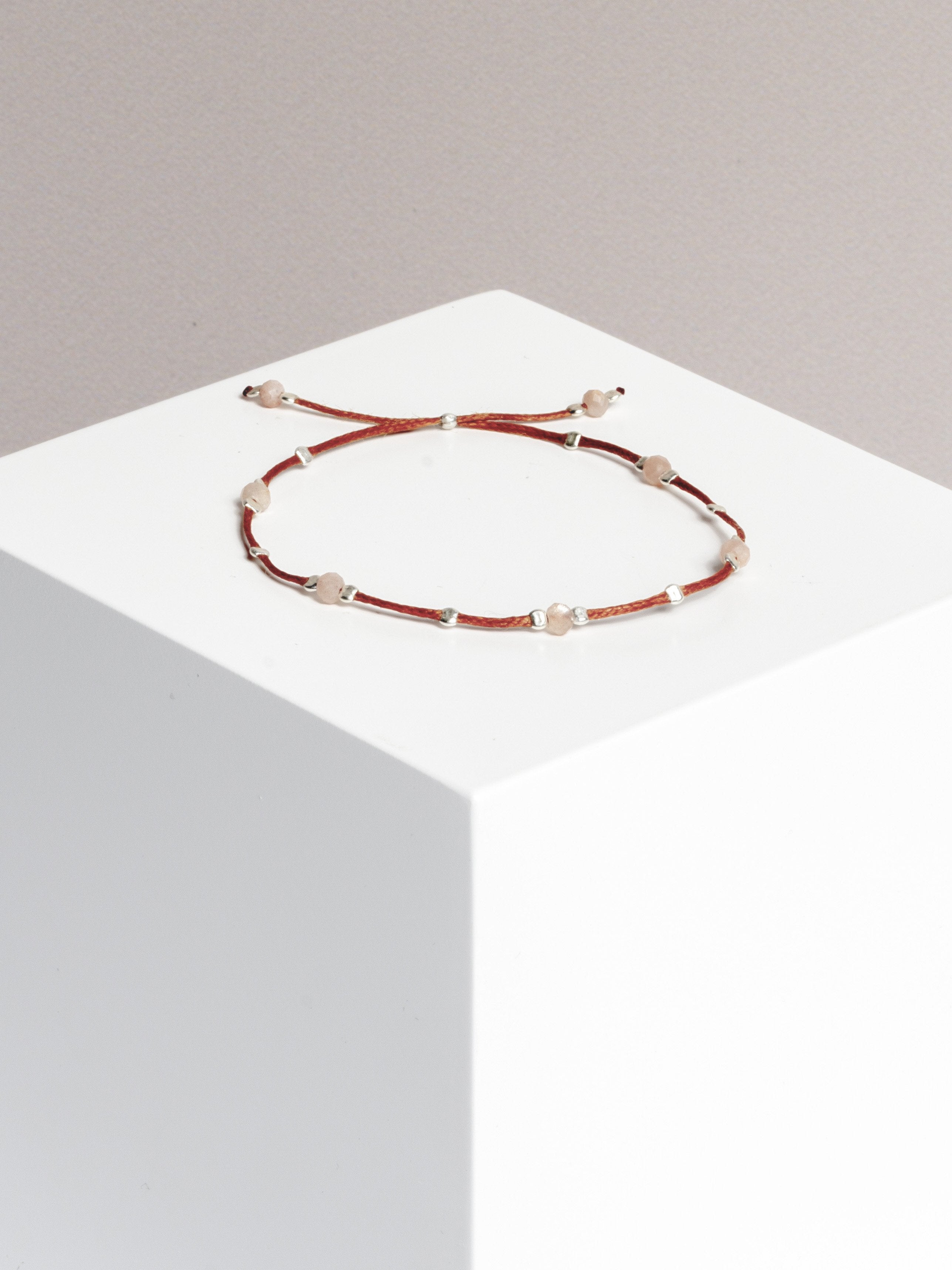 bracelet - CRYSTAL DOTS - peach moonstone - collab zürich