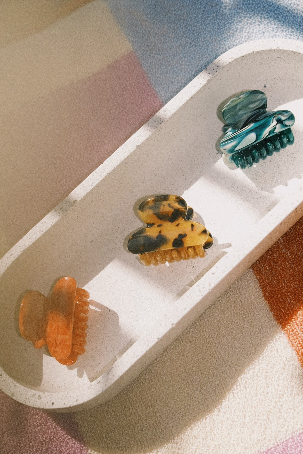 extra mini claw - classic tortoise - collab zürich