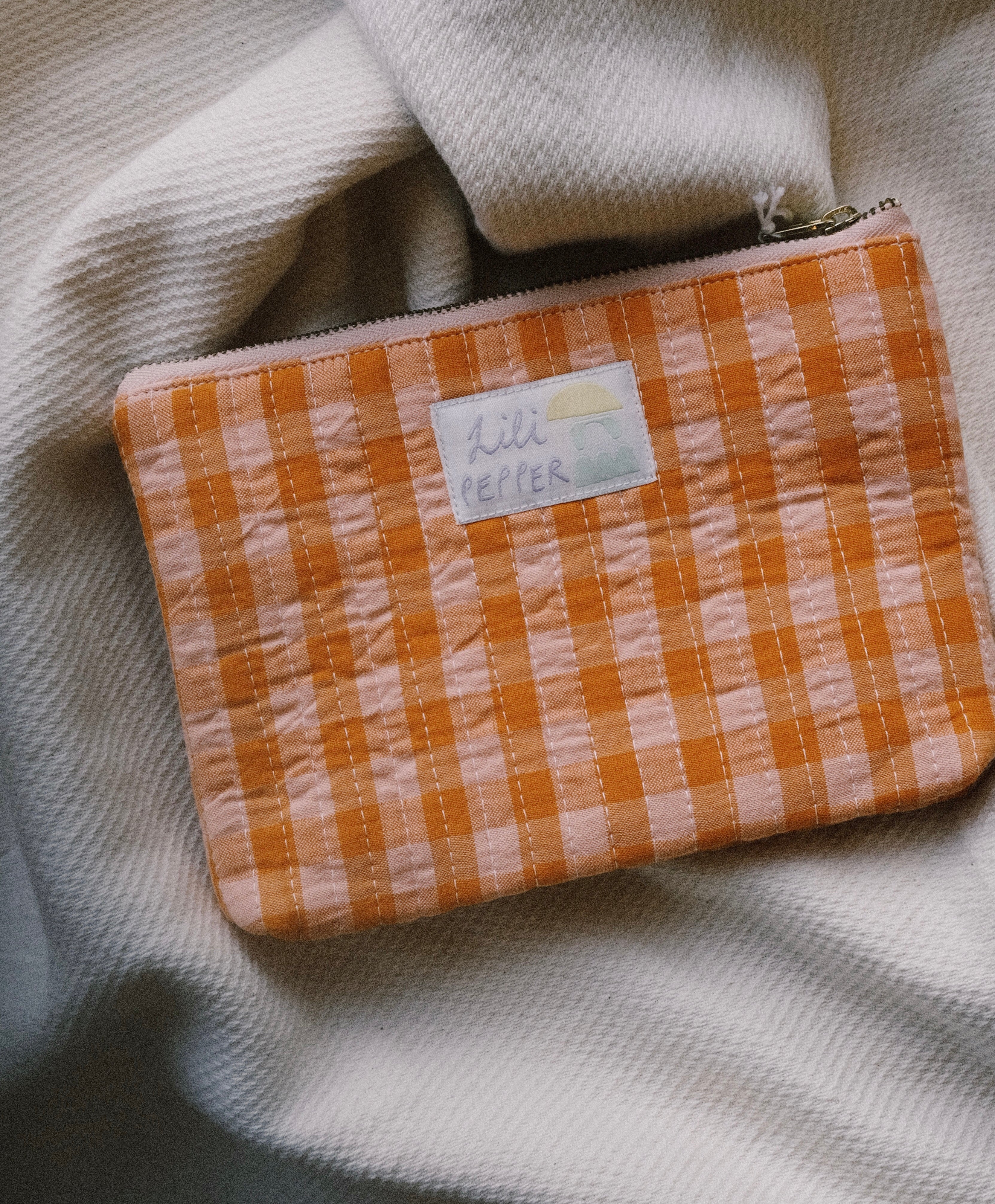 pouch - orange check - quilted - collab zürich