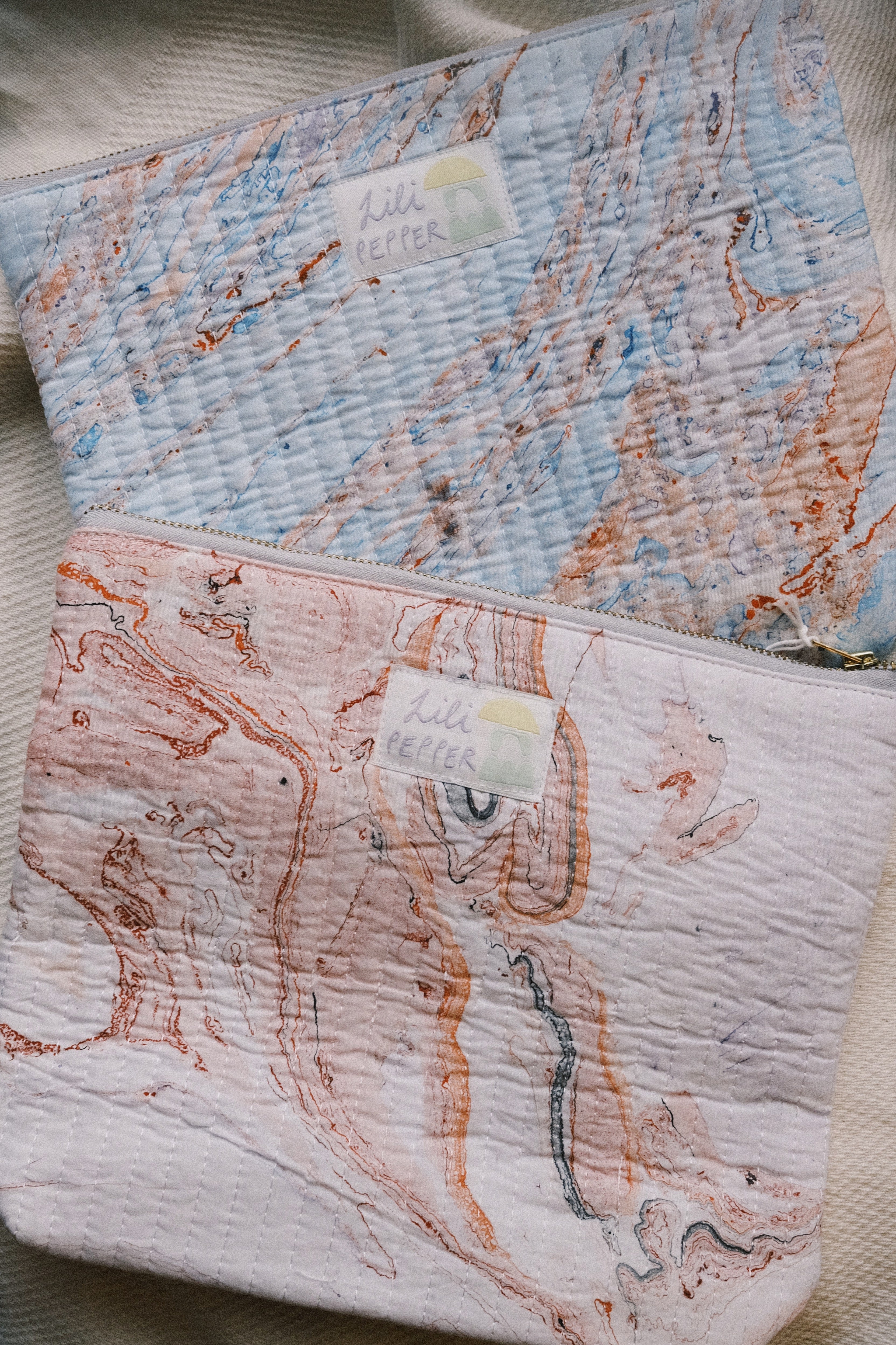 pouch - quilted marble - collab zürich