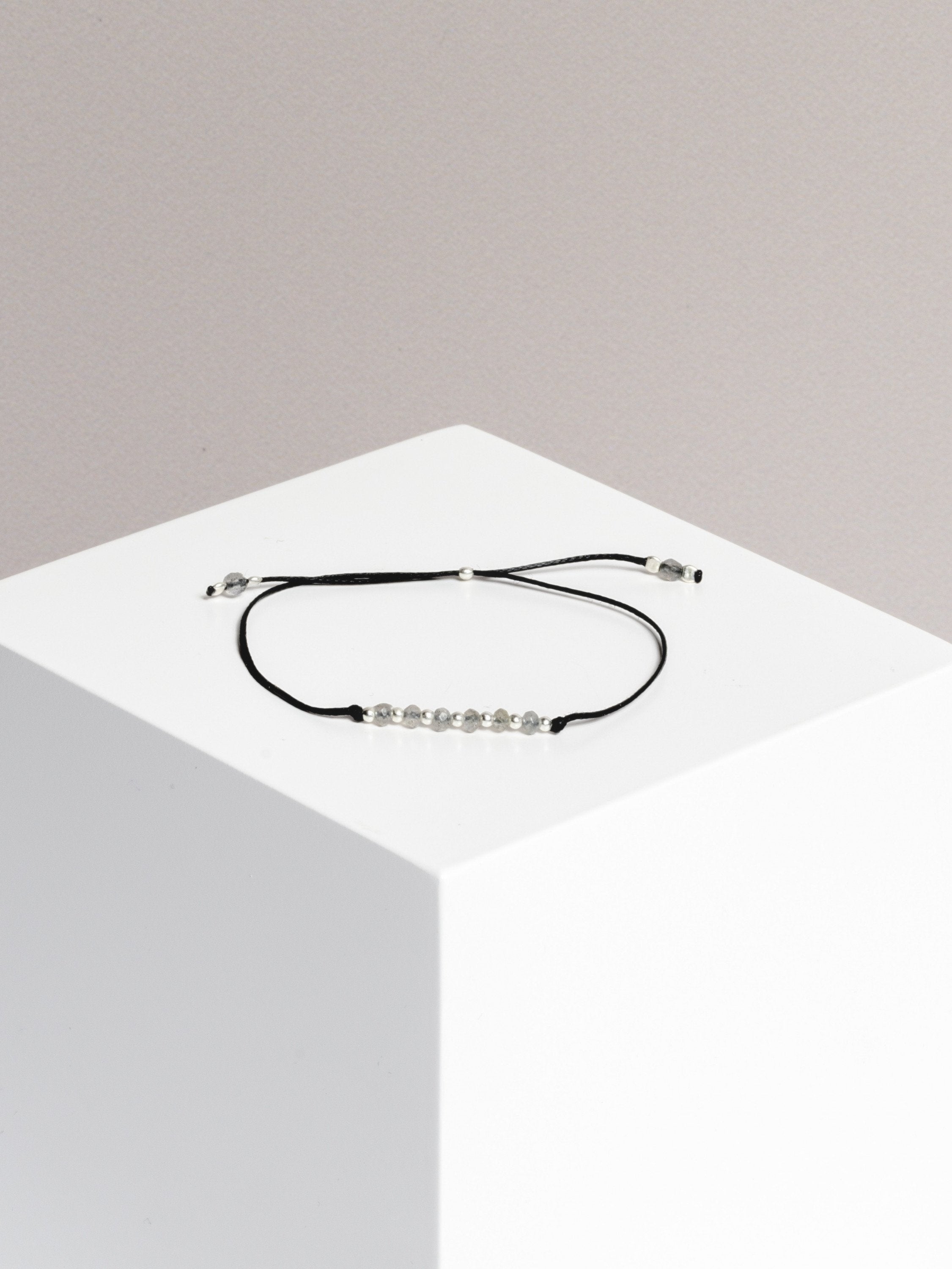 bracelet - SMALL BUT MIGHTY - labradorite - collab zürich
