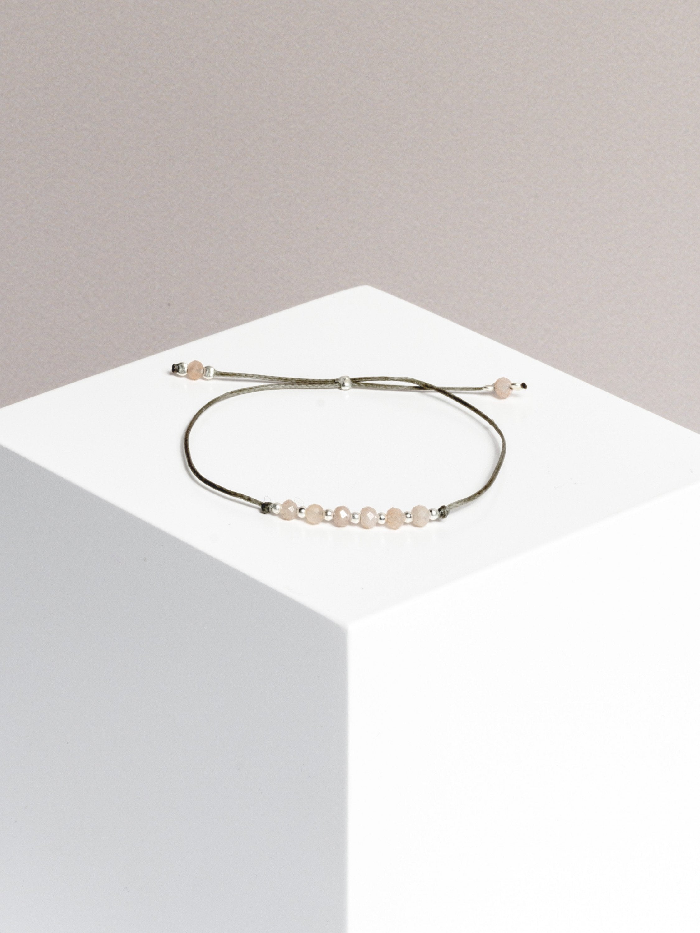 bracelet - SMALL BUT MIGHTY - peach moonstone - collab zürich