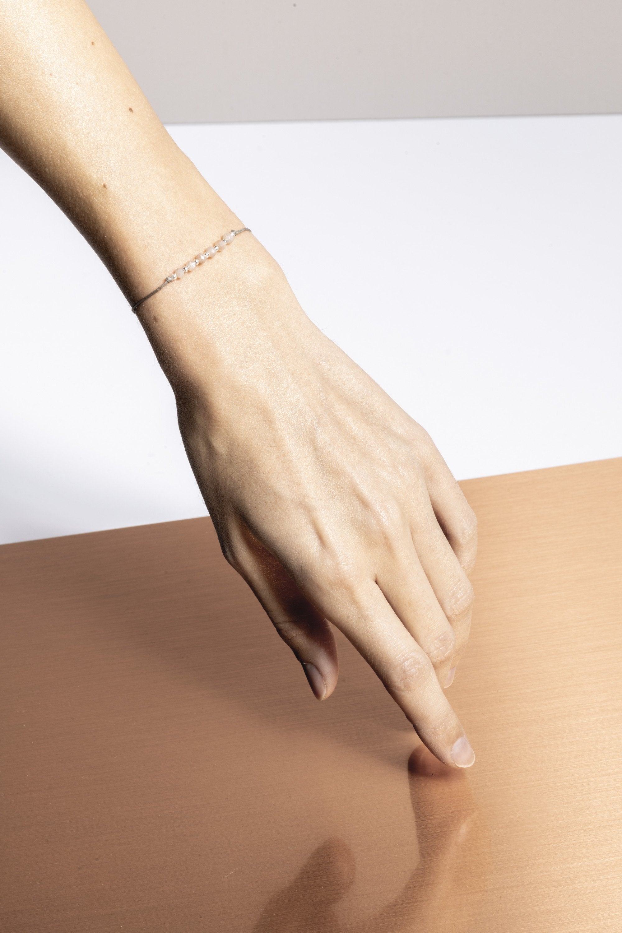 bracelet - SMALL BUT MIGHTY - peach moonstone - collab zürich