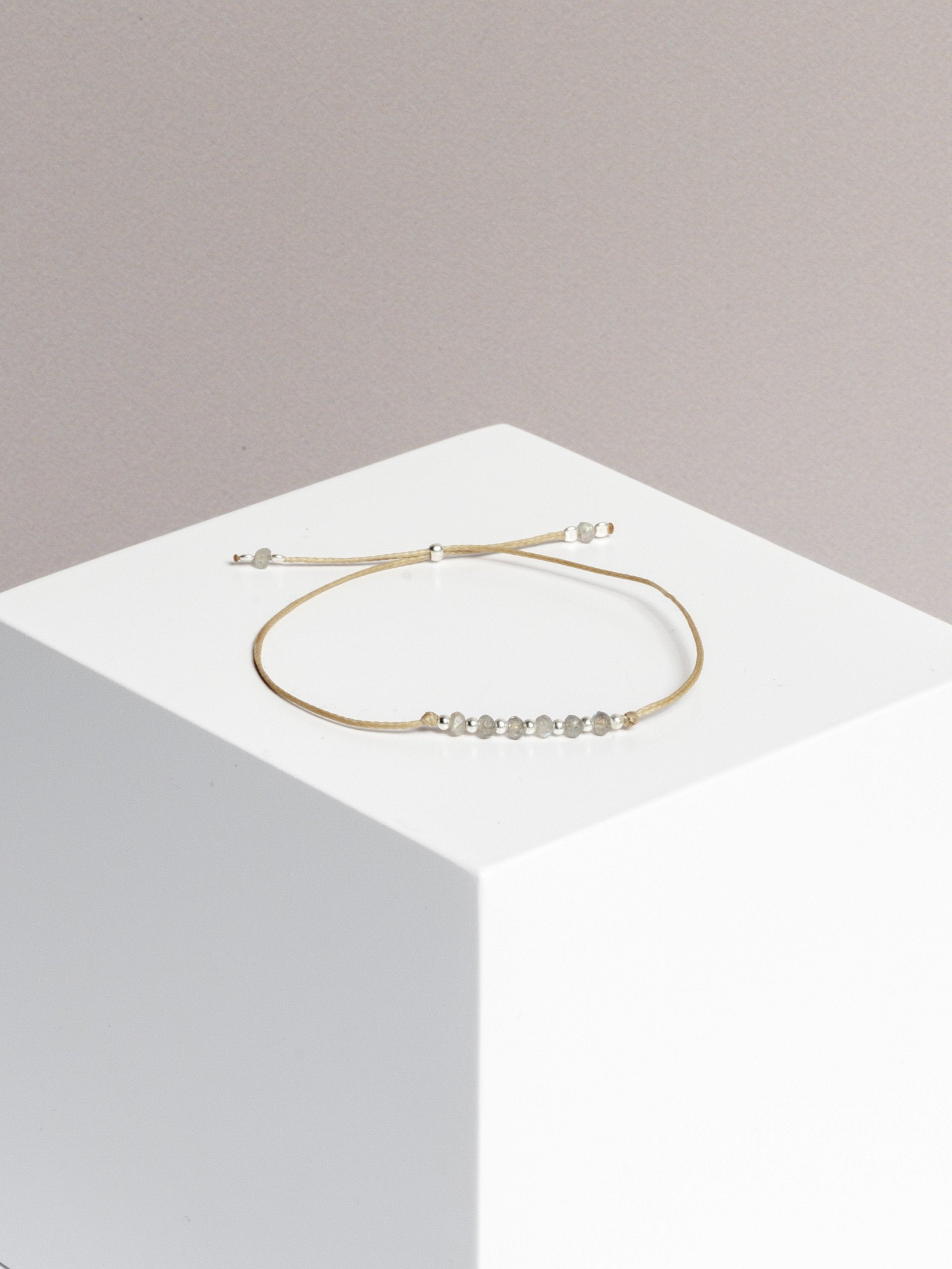 bracelet - SMALL BUT MIGHTY - labradorite - collab zürich