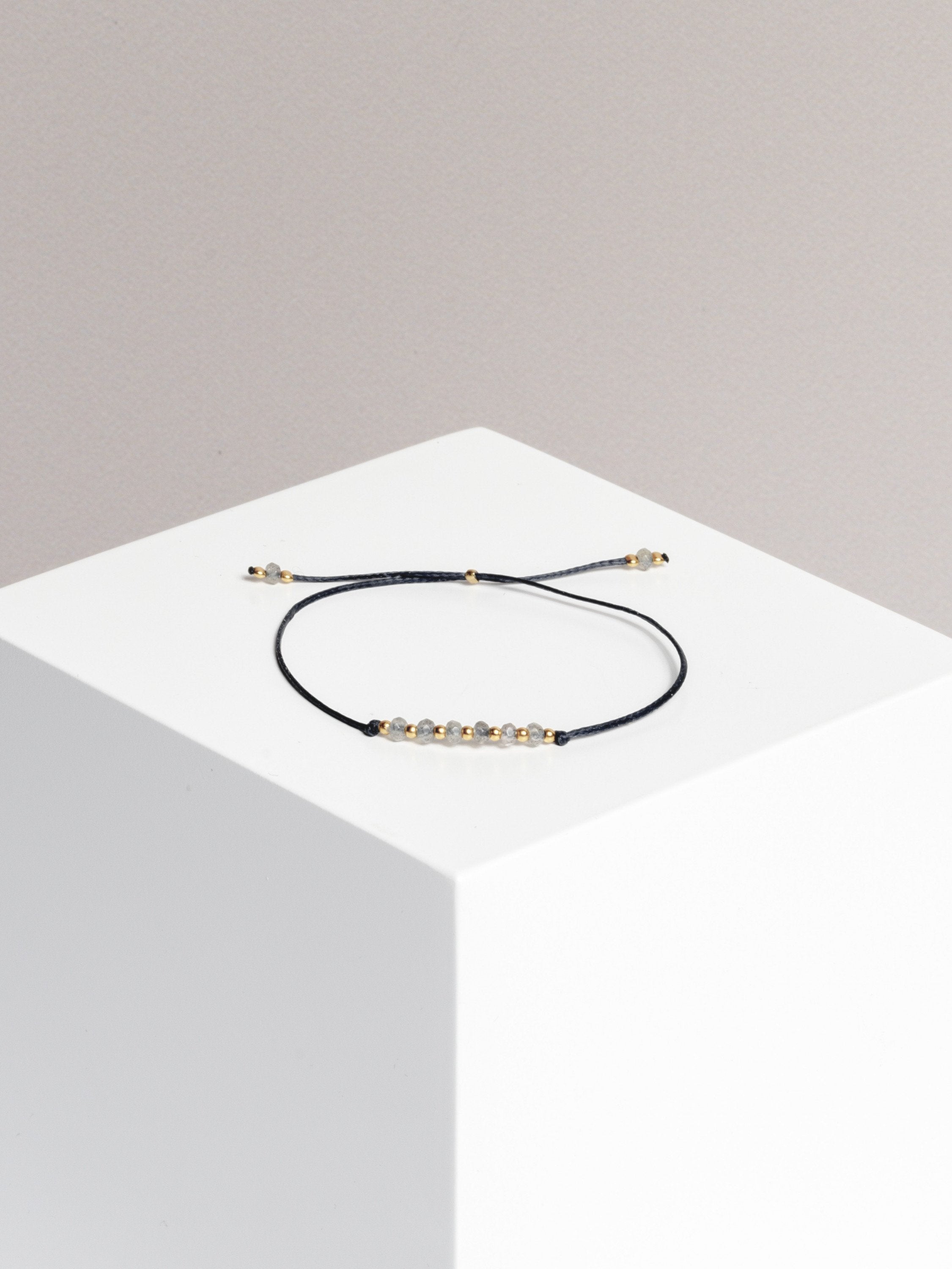 bracelet - SMALL BUT MIGHTY - labradorite - collab zürich